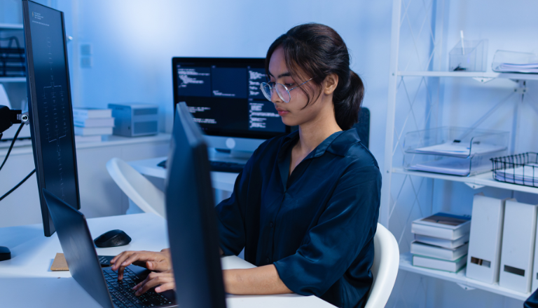 How AI Can Fix Employee Experience in a Hybrid Workplace